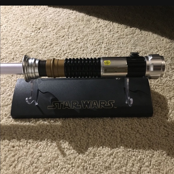 Star Wars Signature Series Force FX Lightsaber with removable blade - Picture 7 of 9